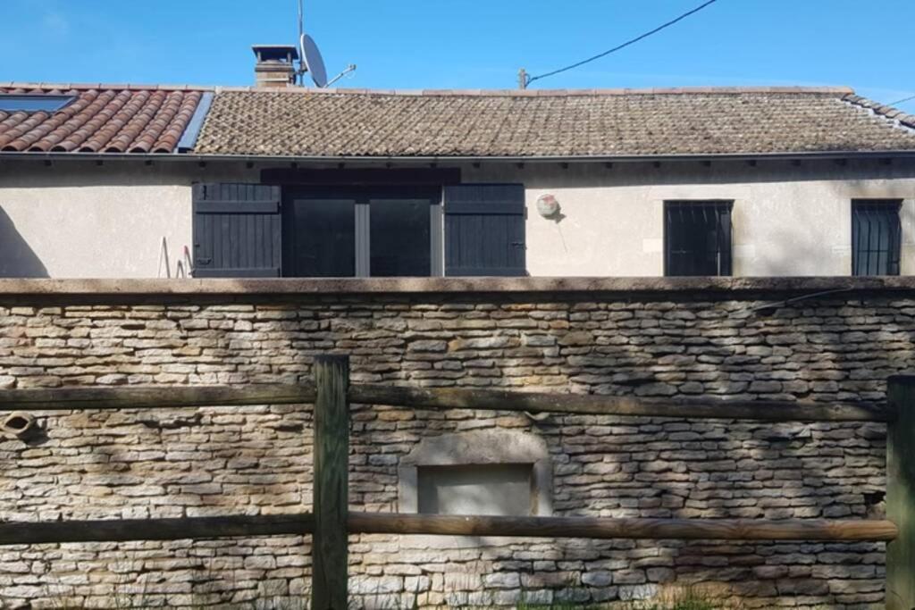 Maisonnette Sur La Voie Verte A Berze La Ville Villa Luaran gambar